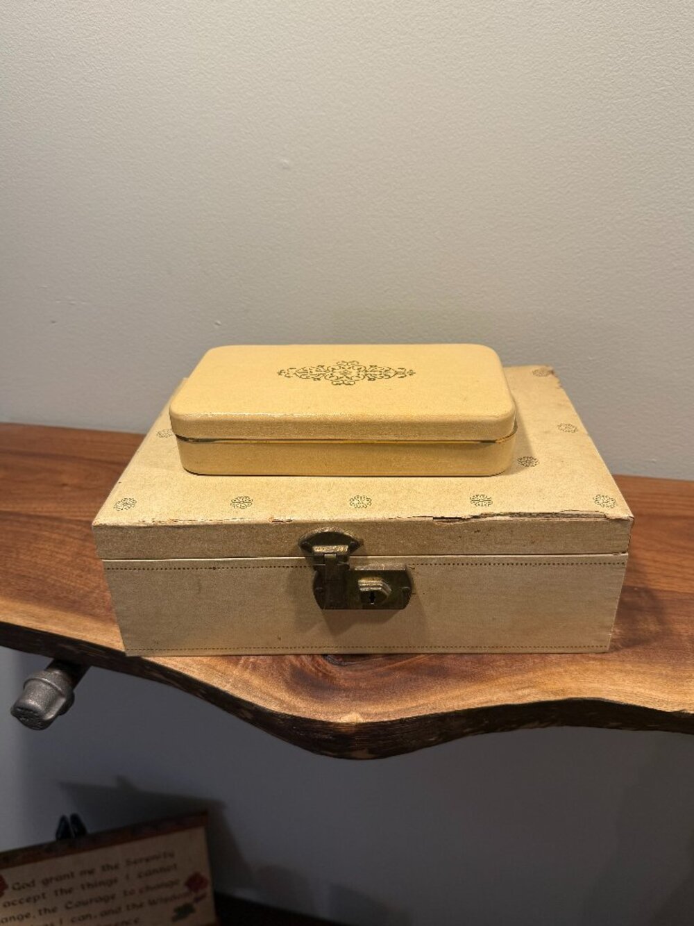 Vintage Mele Ivory Colored Jewelry Box Gold Filagree Trim See Photos For Flaws